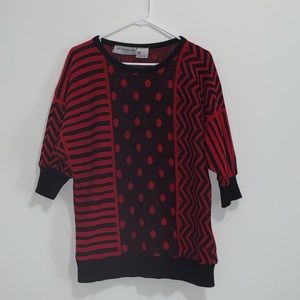 Vintage Chic 90s Slouchy Sweater in Red & Black